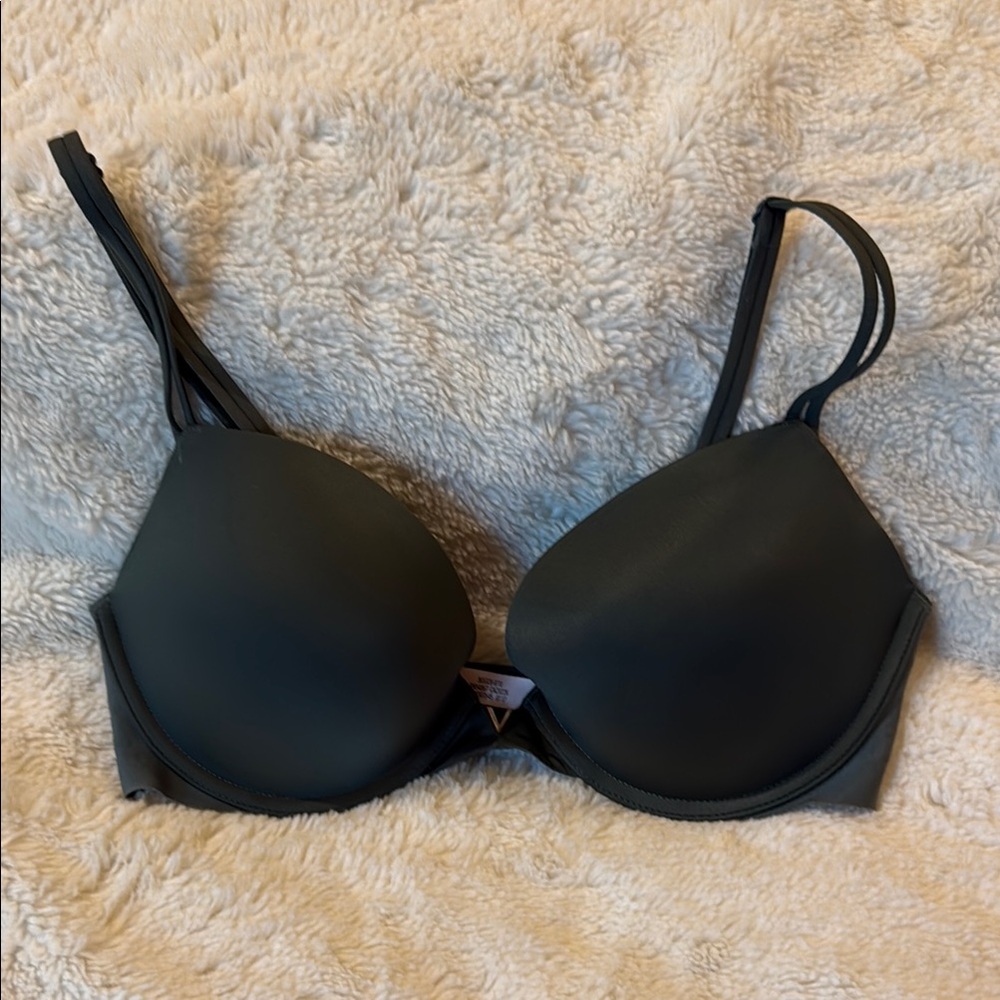 Victoria’s Secret Elegant Green Push Up Bra